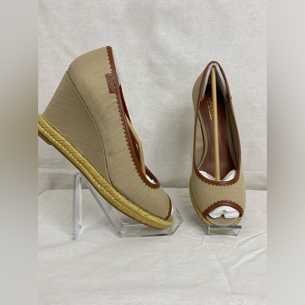 NWT Lauren Ralph Lauren Women's Nella Wedge Size 8.5 in Tan